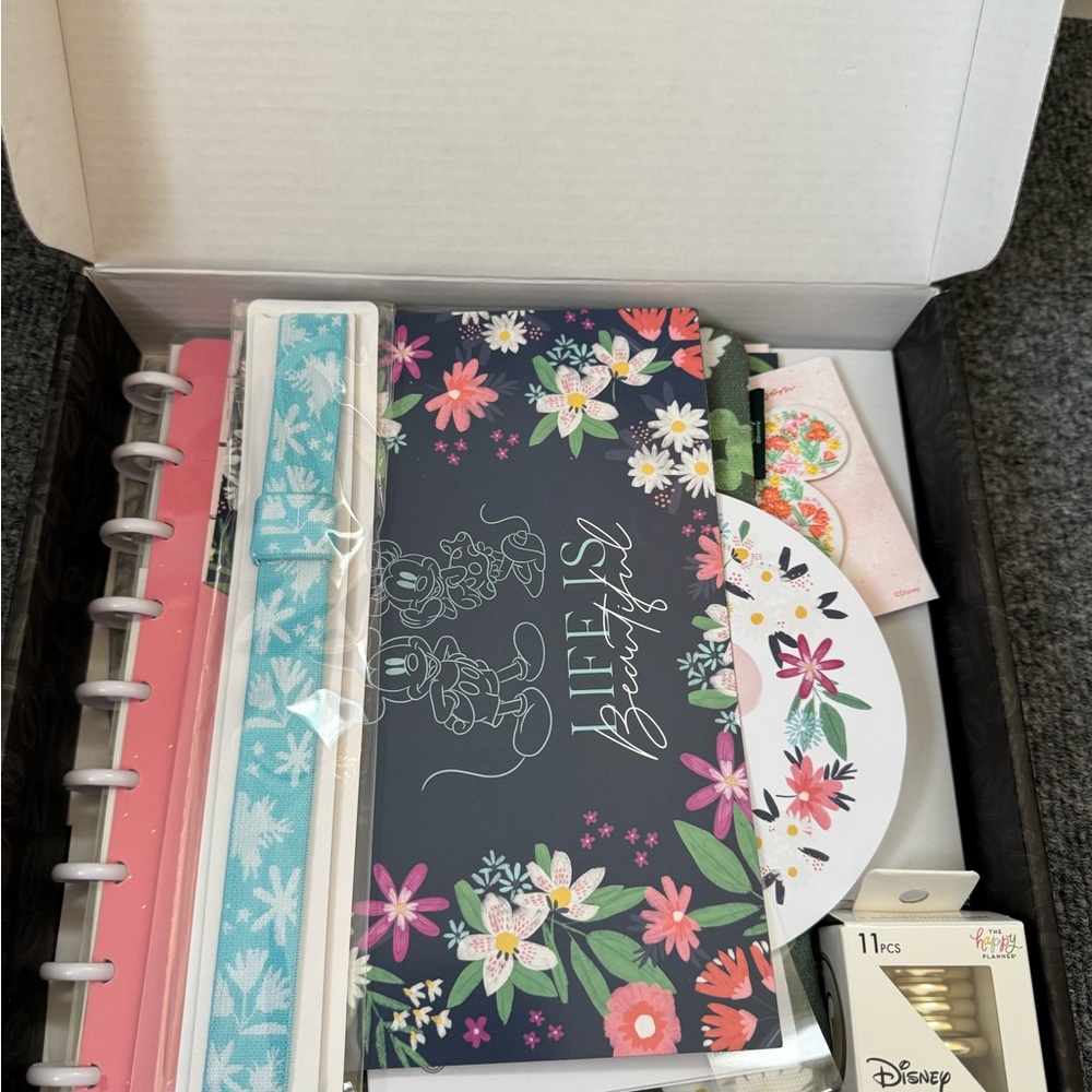 The Happy Planner Be Happy Mickey Mouse box set NWOT - Picture 3 of 16
